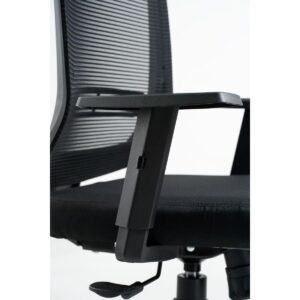 CADEIRA  GIRATÓRIA NEW OPUS PR . BASE NYLON RELAX. BCO SIX /RD PP ASSENTO  LAMINADO  COURINO  PRETO  C/ APOIO DE CABEÇA